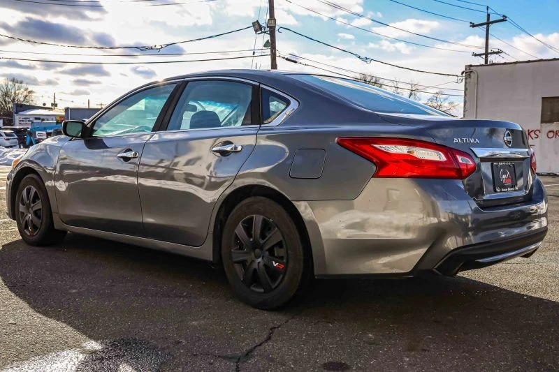2016 Nissan Altima 5th Gen - Image 4 of 12
