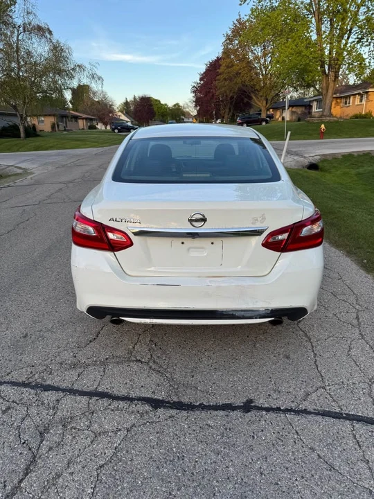 2016 Nissan Altima 5th Gen - Image 4 of 8