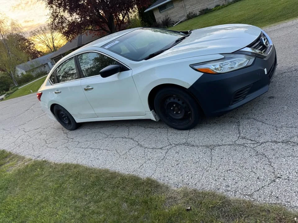 2016 Nissan Altima 5th Gen - Image 2 of 8