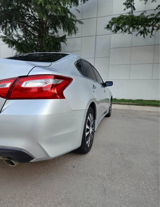 2016 Nissan Altima 5th Gen - Image 10 of 18