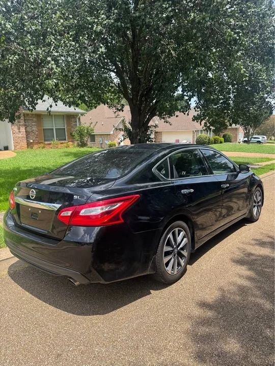 2016 Nissan Altima 5th Gen - Image 2 of 12