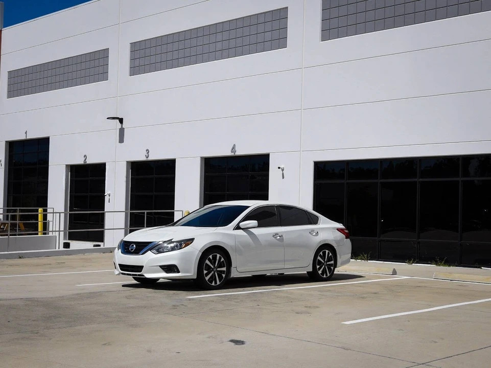 2016 Nissan Altima 5th Gen - Image 4 of 16
