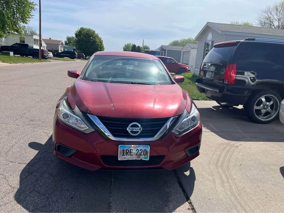 2016 Nissan Altima 5th Gen - Image 2 of 11