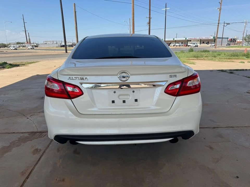 2016 Nissan Altima 5th Gen - Image 5 of 13
