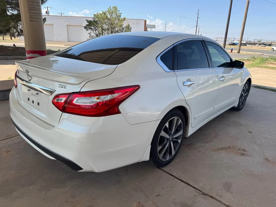 2016 Nissan Altima 5th Gen - Image 4 of 13