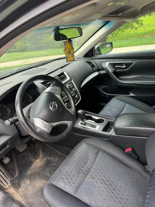 2016 Nissan Altima 5th Gen - Image 2 of 4