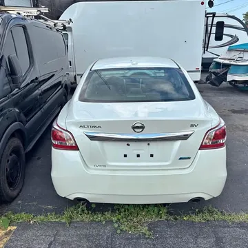 2016 Nissan Altima 2.5 SV Sedan 4D
