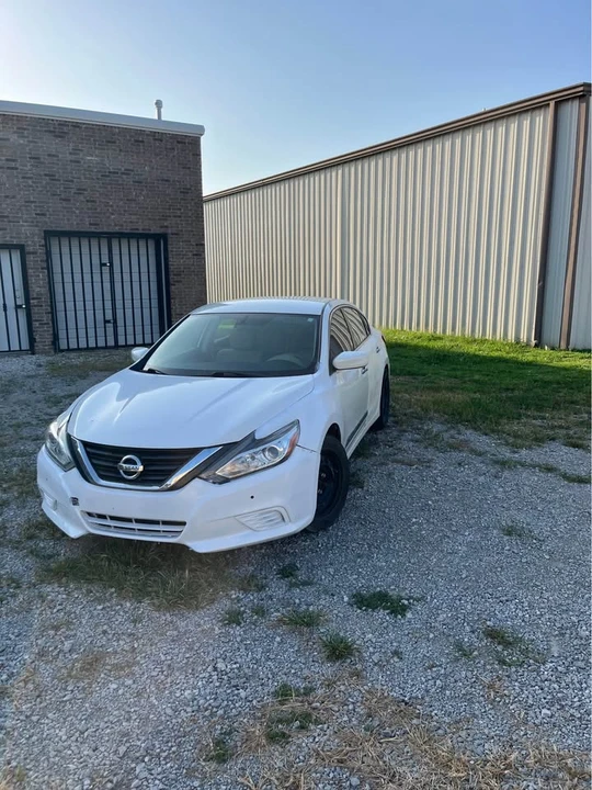 2016 Nissan Altima 5th Gen - Image 9 of 11