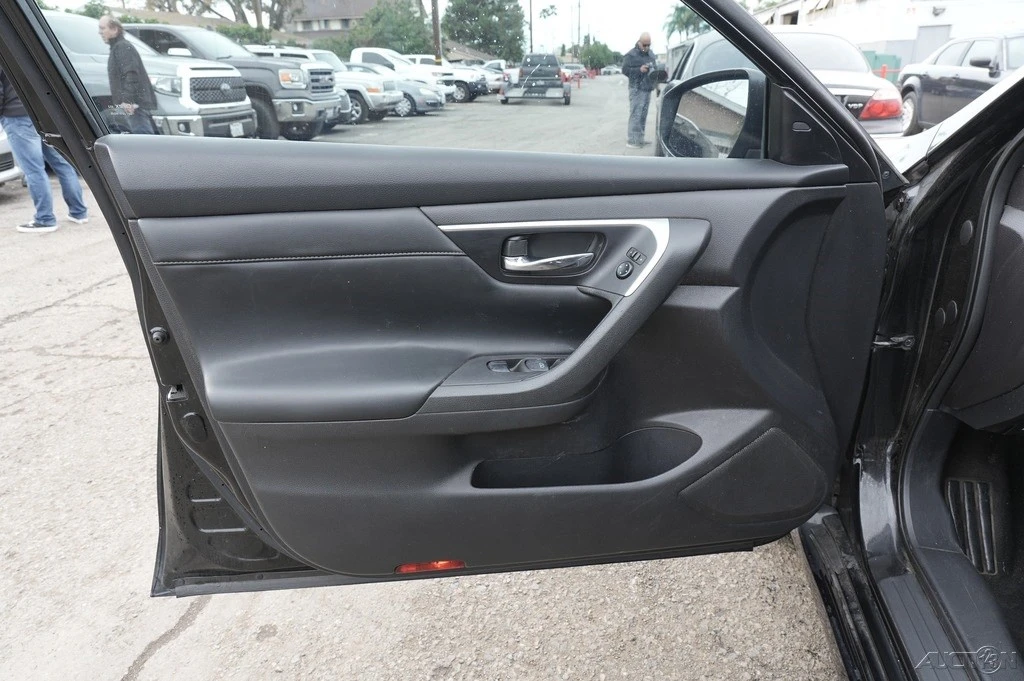 2016 Nissan Altima 5th Gen - Image 16 of 21