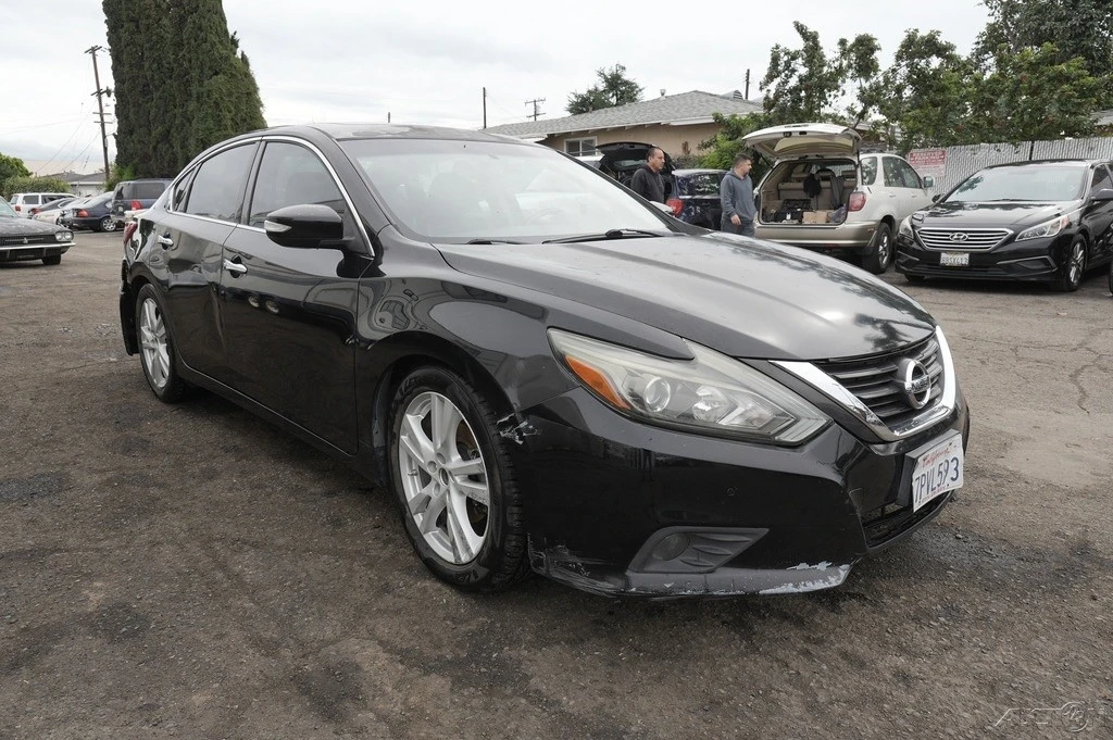 2016 Nissan Altima 5th Gen - Image 10 of 21
