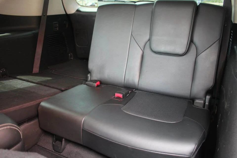 2016 Nissan Armada - Image 13 of 20