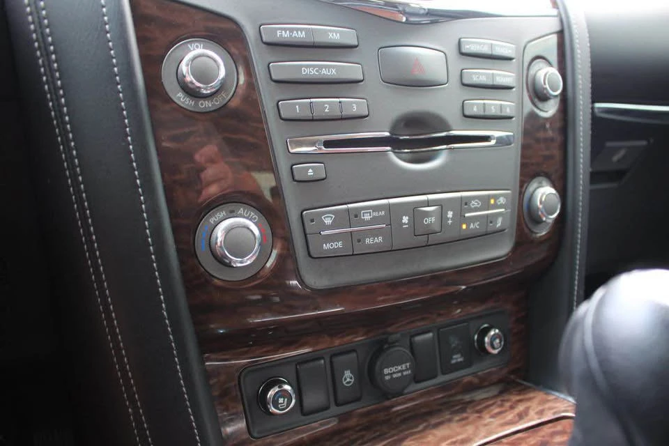 2016 Nissan Armada - Image 19 of 20