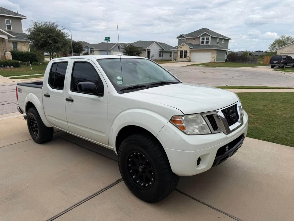 2016 Nissan Frontier 2nd Gen - Image 2 of 13