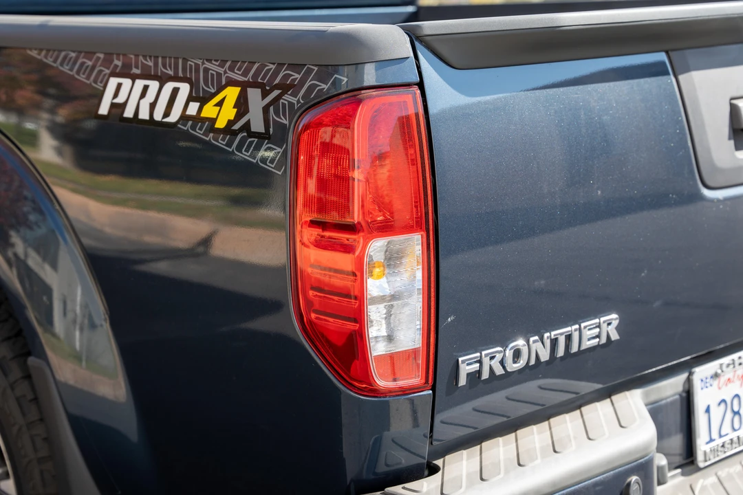 2016 Nissan Frontier 2nd Gen - Image 9 of 17