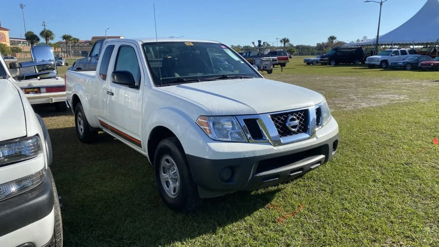 2016 Nissan Frontier 2nd Gen - Image 2 of 4