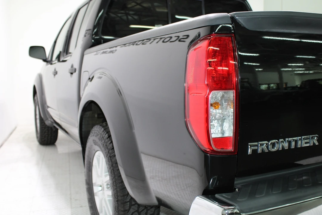 2016 Nissan Frontier 2nd Gen - Image 18 of 21
