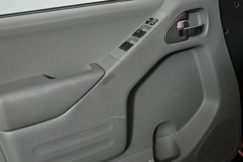 2016 Nissan Frontier 2nd Gen - Image 13 of 21