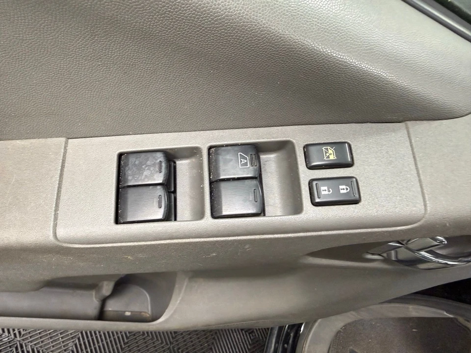 2016 Nissan Frontier 2nd Gen - Image 12 of 21
