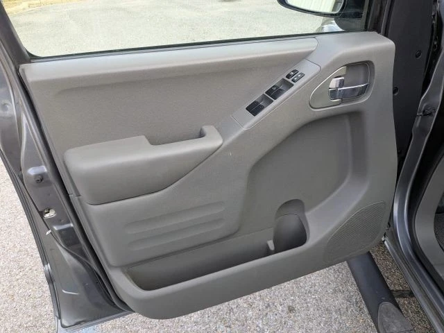 2016 Nissan Frontier 2nd Gen - Image 17 of 18