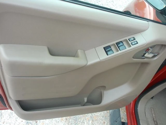 2016 Nissan Frontier 2nd Gen - Image 12 of 21