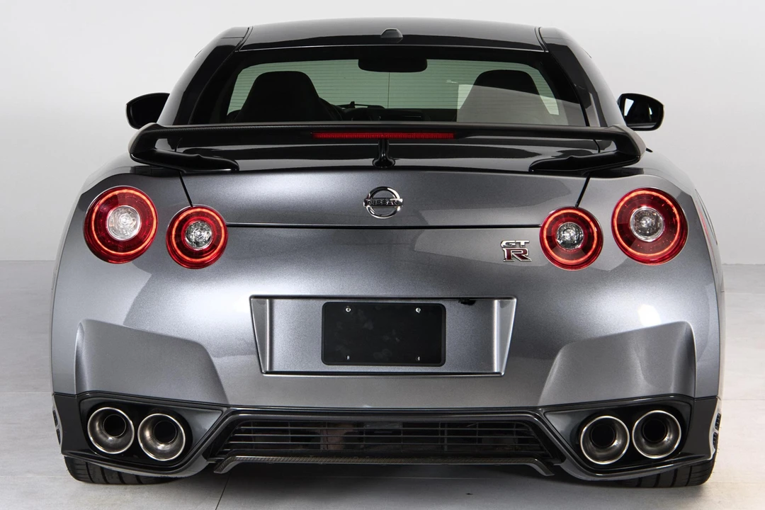 2016 Nissan R35 GT-R Black Edition - Image 5 of 31