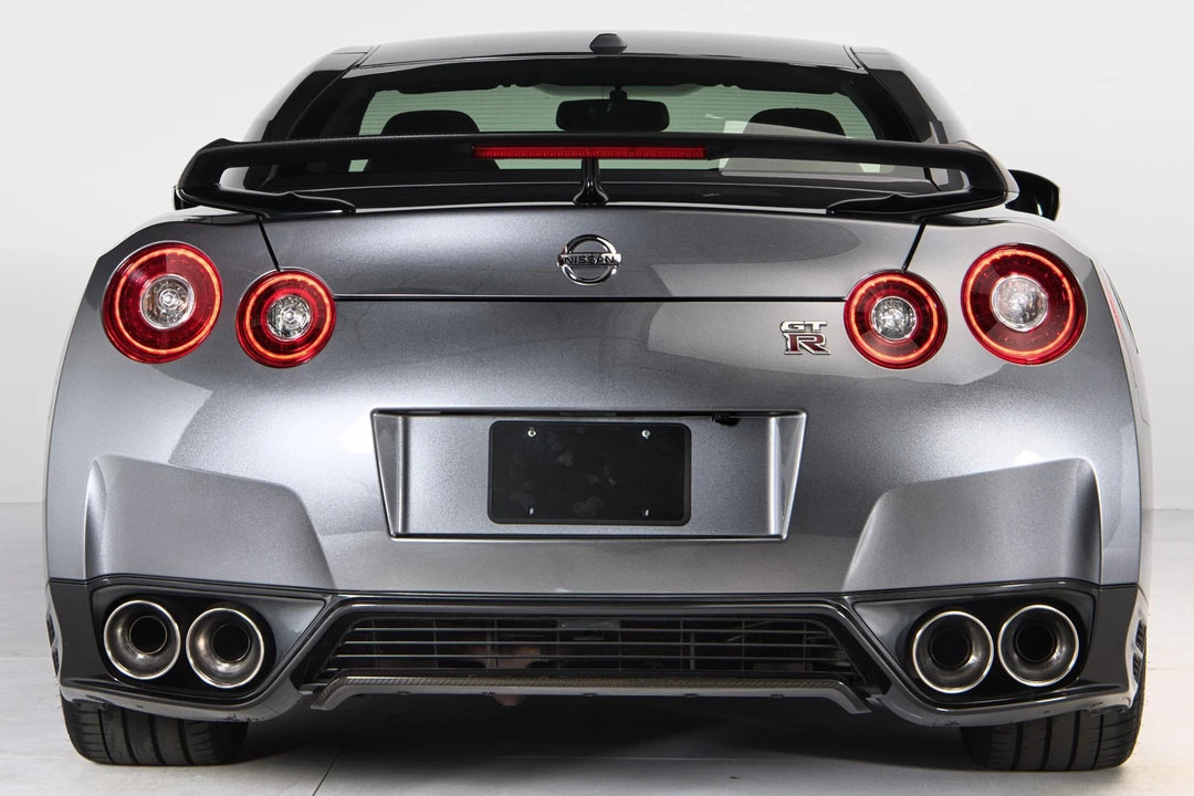 2016 Nissan R35 GT-R Black Edition - Image 10 of 31