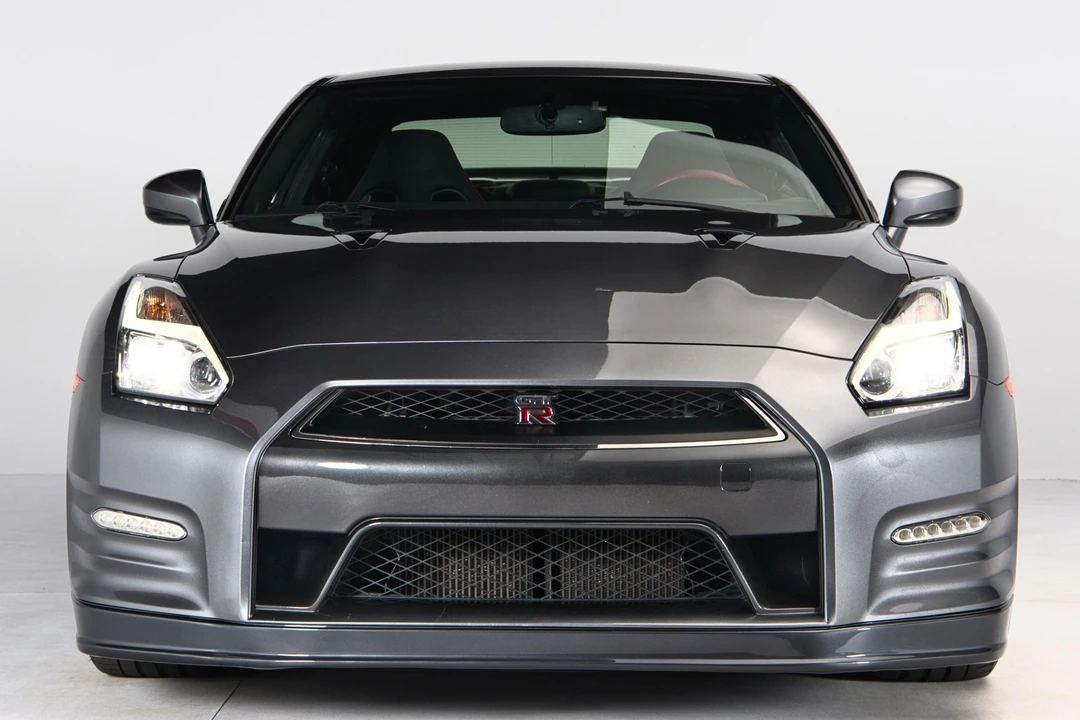 2016 Nissan R35 GT-R Black Edition - Image 2 of 31