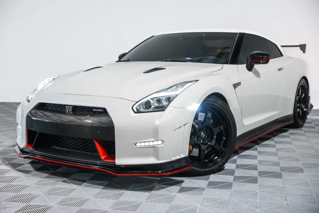 2016 Nissan R35 GT-R NISMO - Image 9 of 21