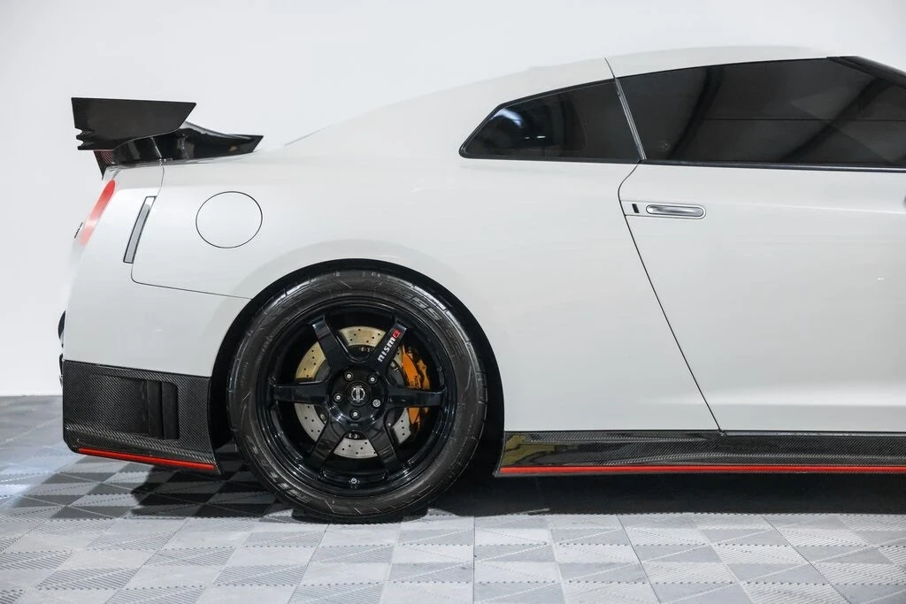 2016 Nissan R35 GT-R NISMO - Image 2 of 21