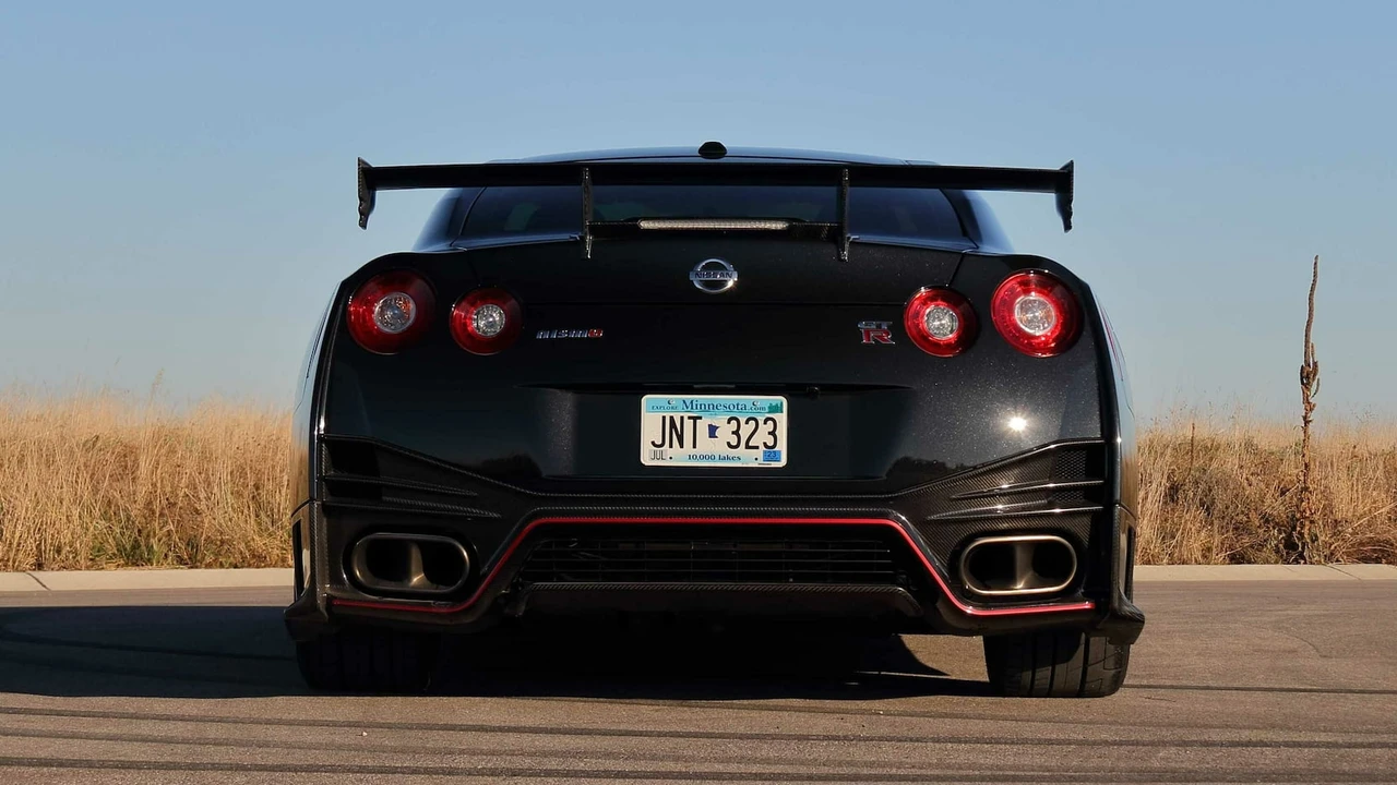 2016 Nissan R35 GT-R NISMO - Image 15 of 25