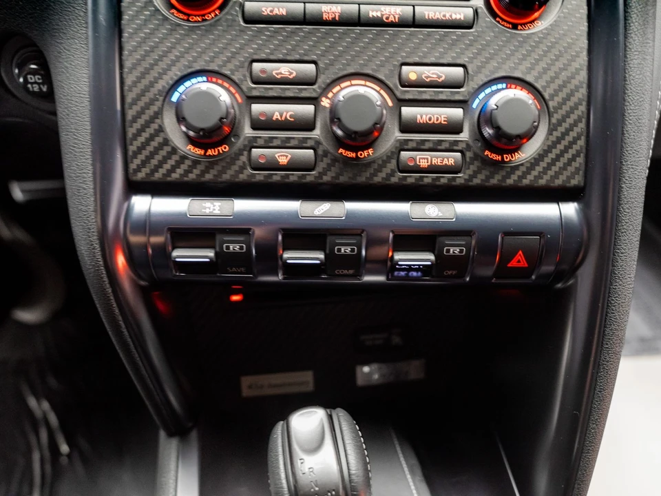 2016 Nissan R35 GT-R Premium - Image 8 of 31
