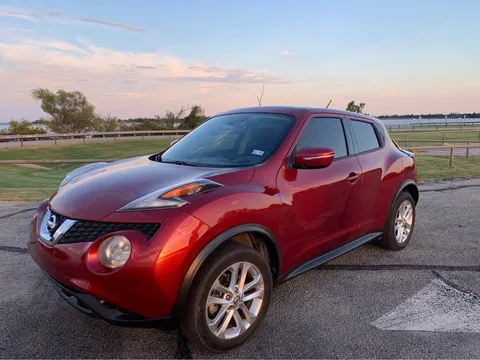 2016 Nissan JUKE SV Sport Utility 4D