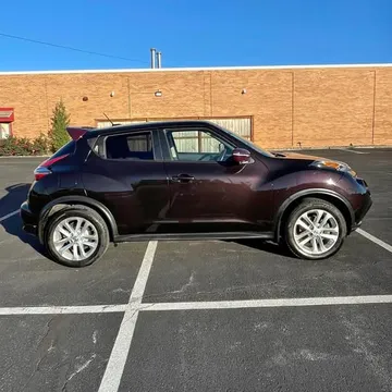 2016 Nissan JUKE SV Sport Utility 4D