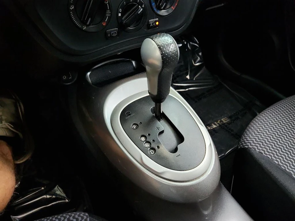 2016 Nissan Juke - Image 17 of 21