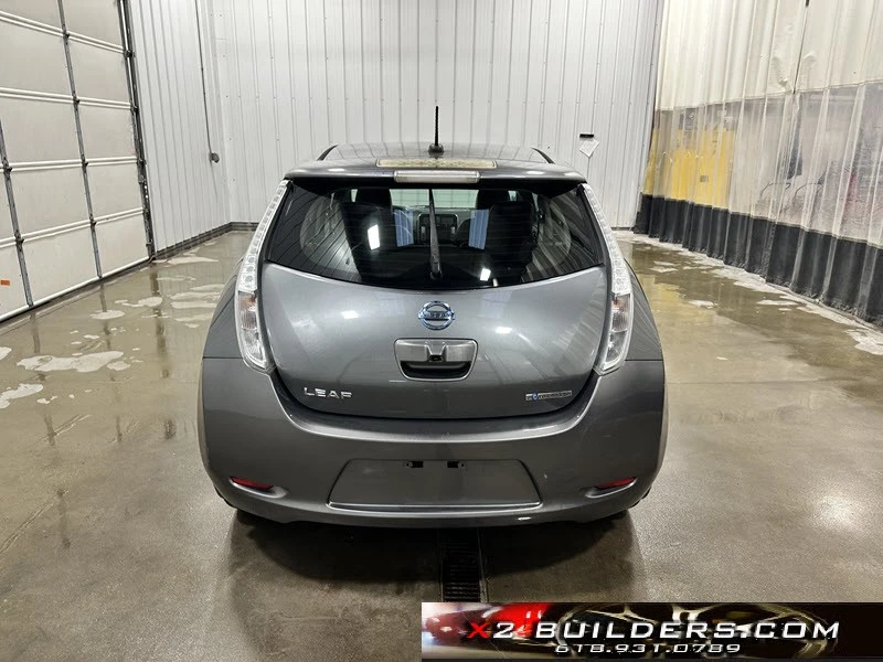 2016 Nissan Leaf - Image 5 of 21