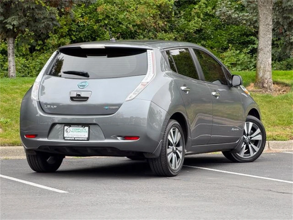 2016 Nissan Leaf - Image 4 of 31