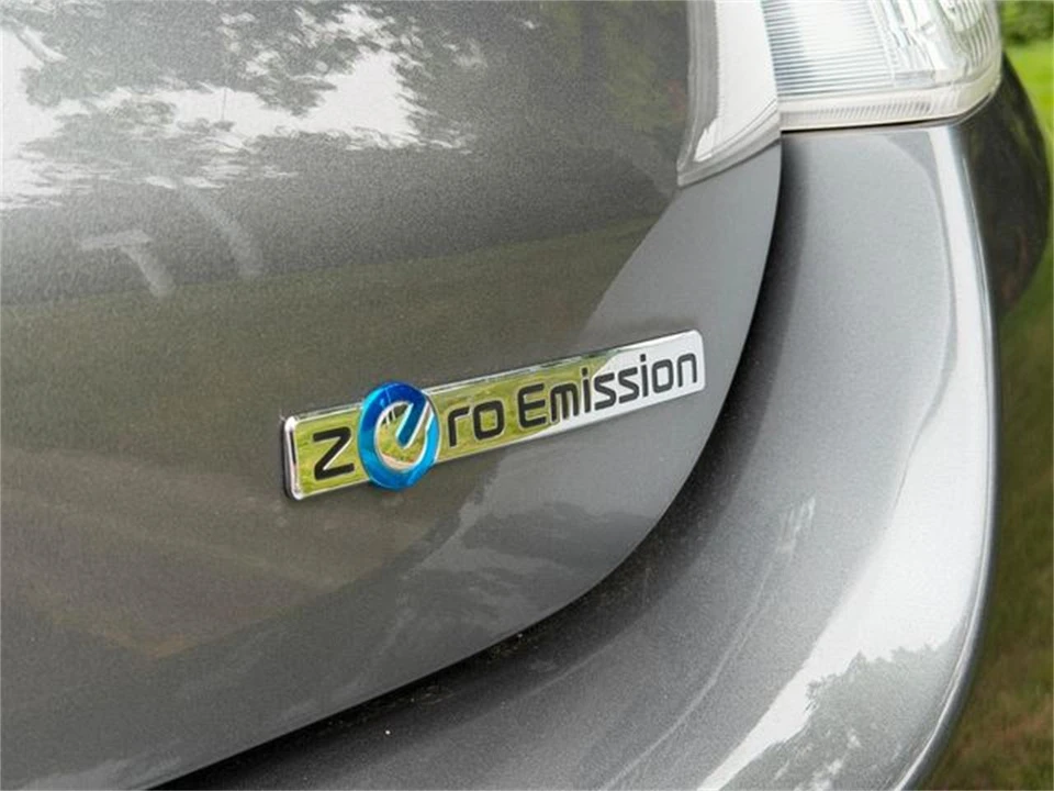 2016 Nissan Leaf - Image 19 of 31