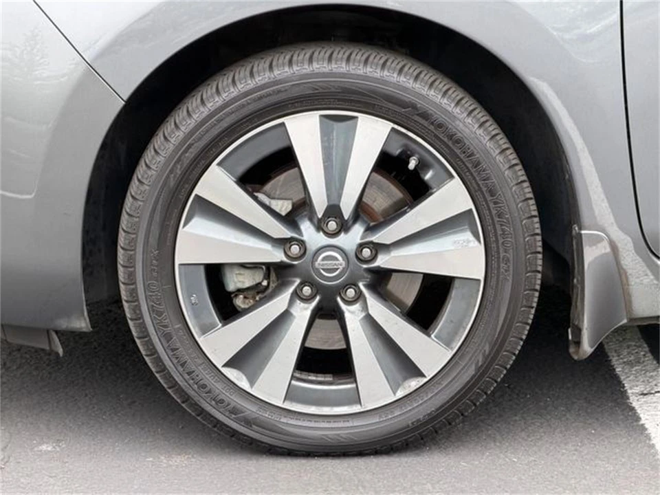 2016 Nissan Leaf - Image 15 of 31