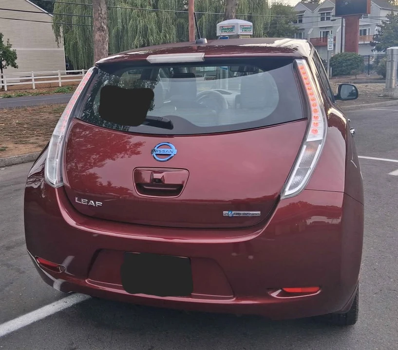 2016 Nissan Leaf - Image 4 of 10