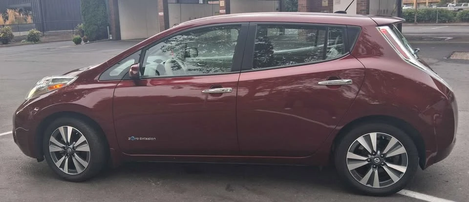 2016 Nissan Leaf - Image 3 of 10