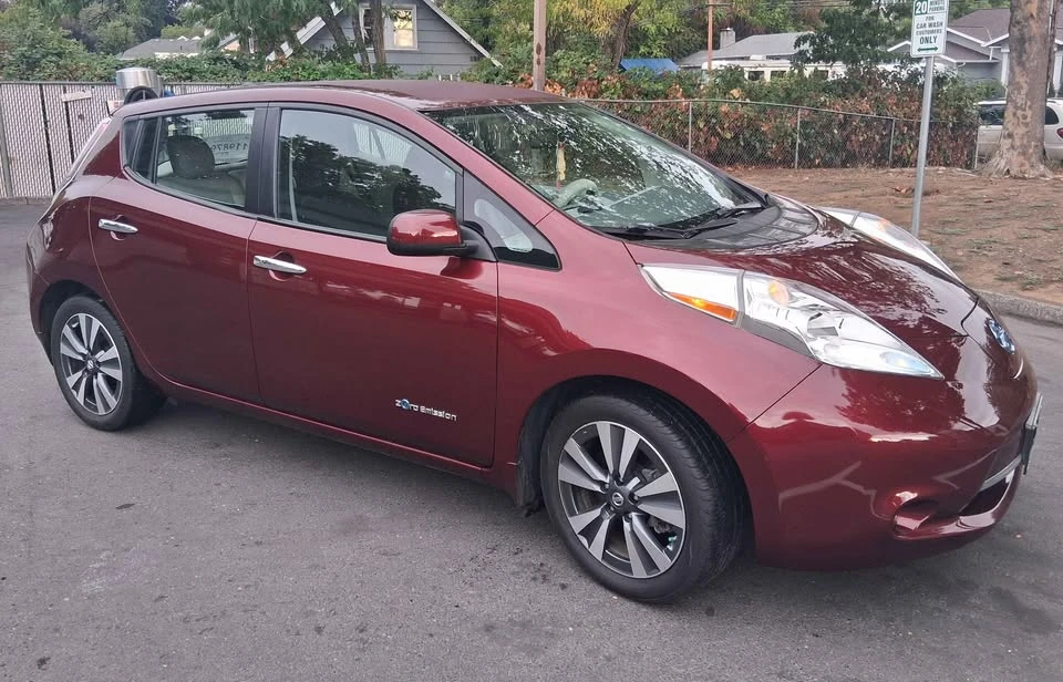 2016 Nissan Leaf - Image 5 of 10