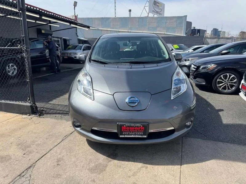 2016 Nissan Leaf - Image 2 of 10