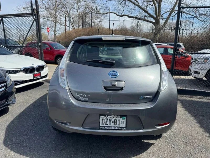 2016 Nissan Leaf - Image 5 of 10