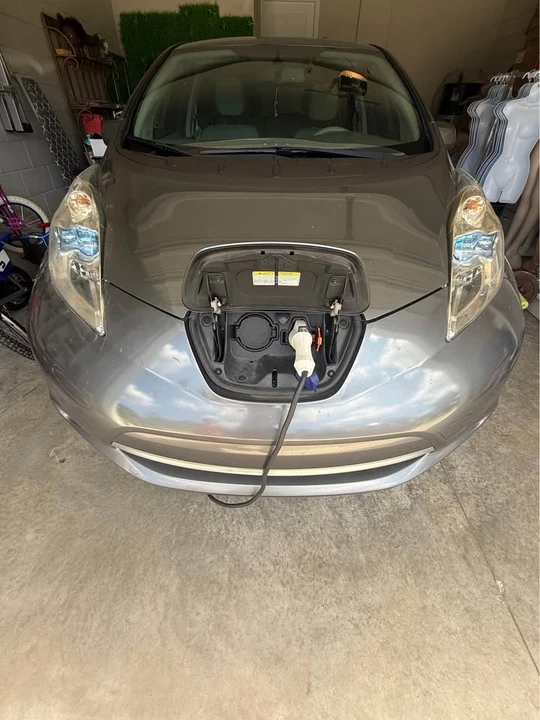 2016 Nissan Leaf - Image 5 of 9