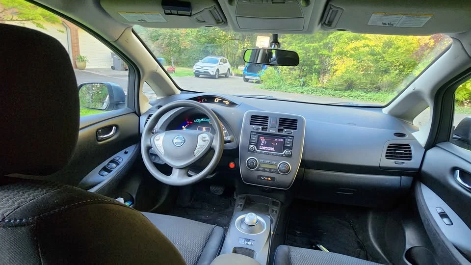 2016 Nissan Leaf - Image 5 of 8