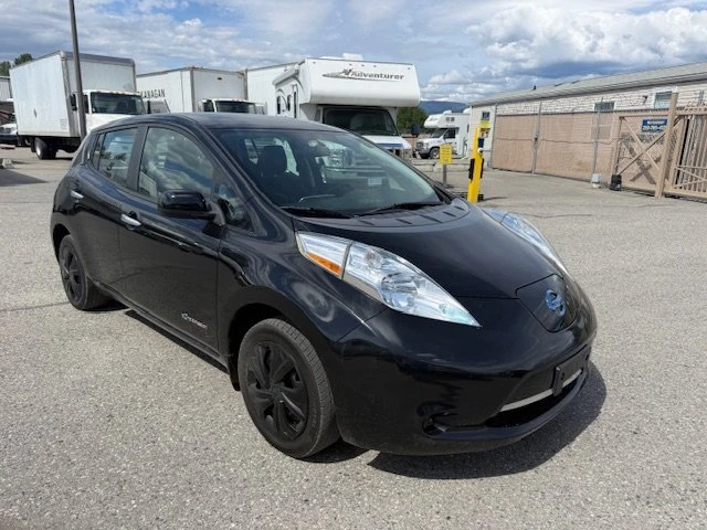 2016 Nissan Leaf - Image 3 of 17