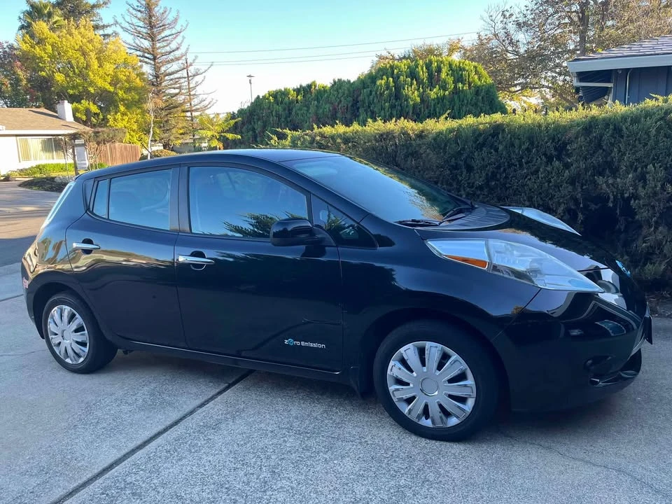 2016 Nissan Leaf - Image 2 of 3