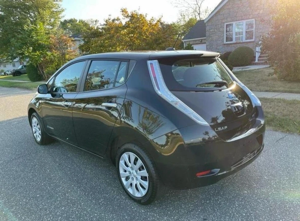 2016 Nissan Leaf - Image 3 of 16