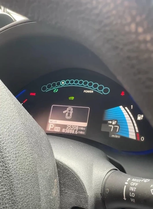 2016 Nissan Leaf - Image 16 of 16