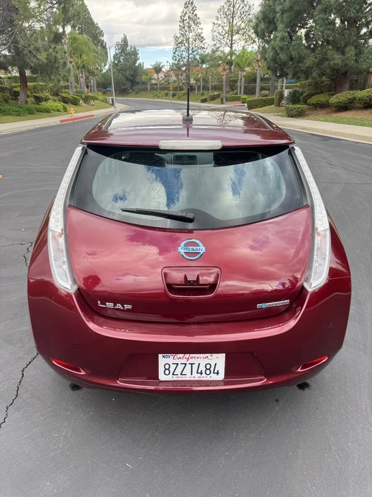 2016 Nissan Leaf - Image 5 of 17